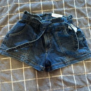 Women’s Jean shorts from Maurice’s size small